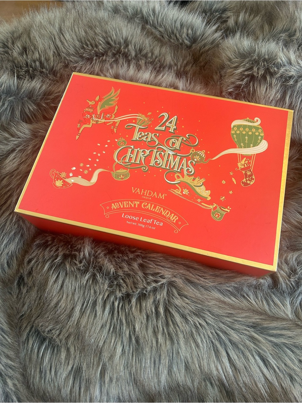 NWT Vahdam 24 Teas of Christmas Advent Calendar - Red & Gold
